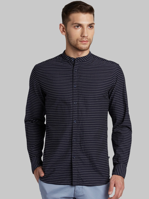 

Parx Men Blue & White Slim Fit Striped Casual Shirt