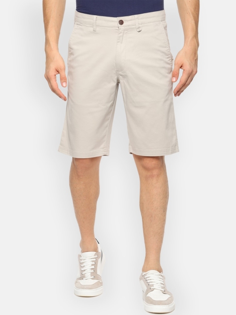 

Van Heusen Sport Men Cream-Coloured Solid Regular Fit Regular Shorts
