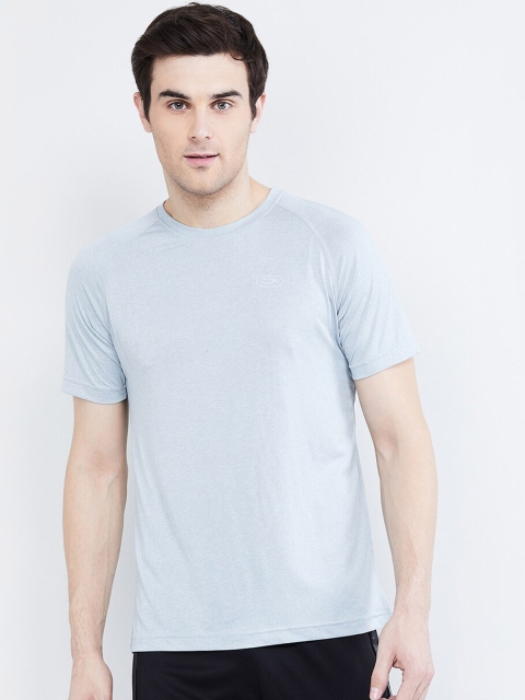 

max Men Grey Solid Round Neck T-shirt