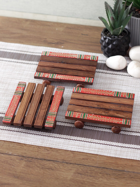 

Aapno Rajasthan Set Of 3 Brown & Red Warli Painted Handcrafted Wooden Coasters