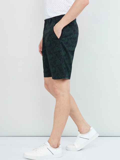 

max Men Green Printed Slim Fit Regular Shorts