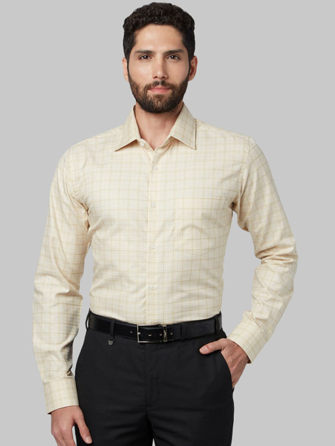 

Park Avenue Men Beige Slim Fit Checked Formal Shirt