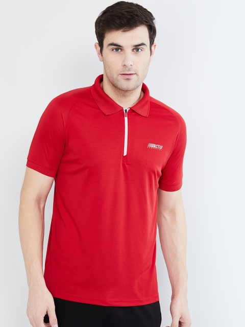 

max Men Red Solid Polo Collar T-shirt