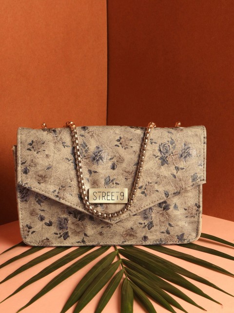 

STREET 9 Cream-Coloured Printed Clutch