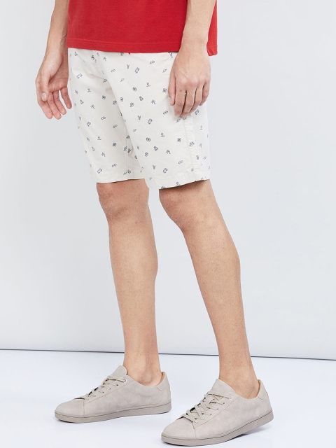 

max Men Beige Printed Regular Shorts