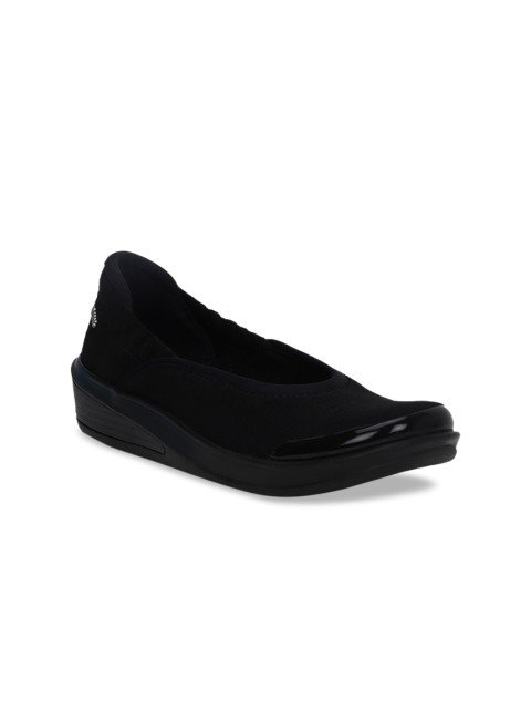 

Naturalizer Women Black Slip-On Sneakers