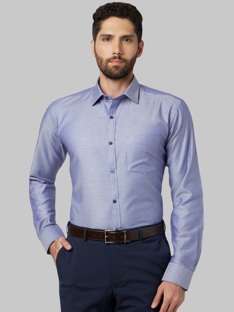 

Park Avenue Men Blue & Off-White Slim Fit Printed Formal Shirt