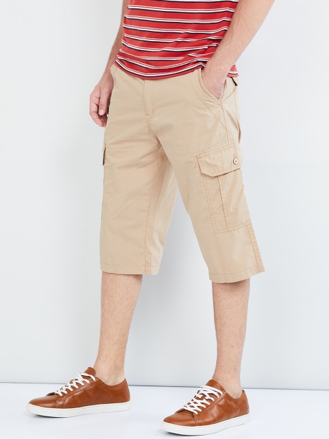 

max Men Brown Solid Regular Fit Cargo Shorts