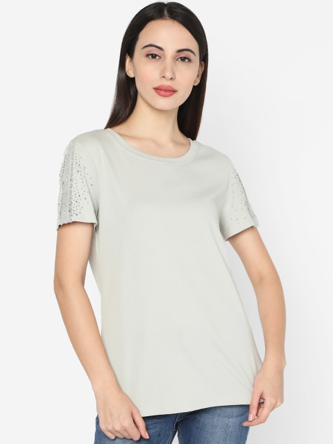 

Deal Jeans Women Green Solid Round Neck T-shirt