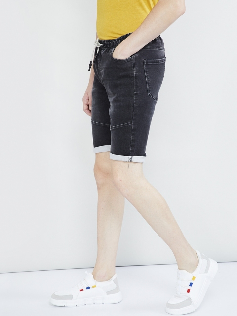

max Men Grey Washed Regular Fit Denim Shorts
