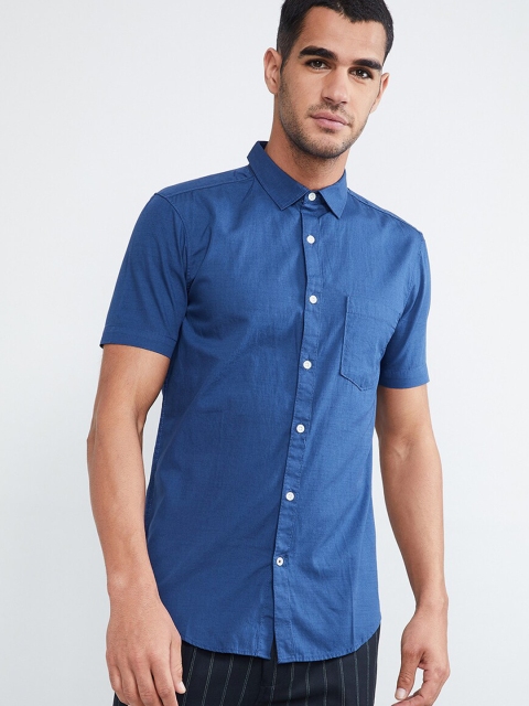 

max Men Blue Slim Fit Solid Casual Shirt
