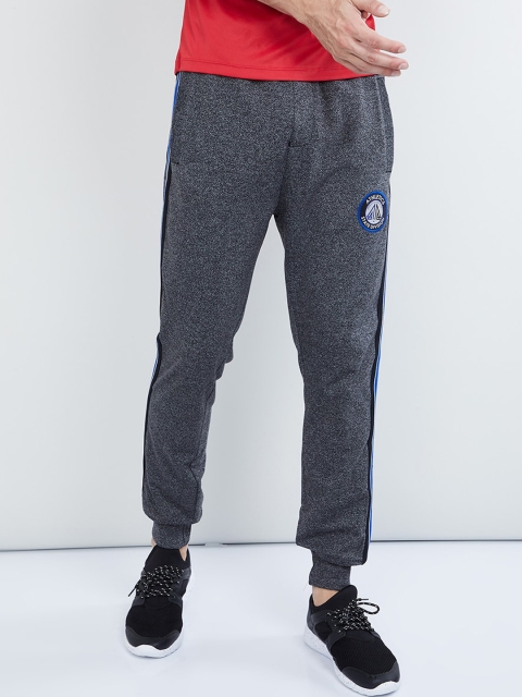 

max Men Black Textured Straight-Fit Joggers