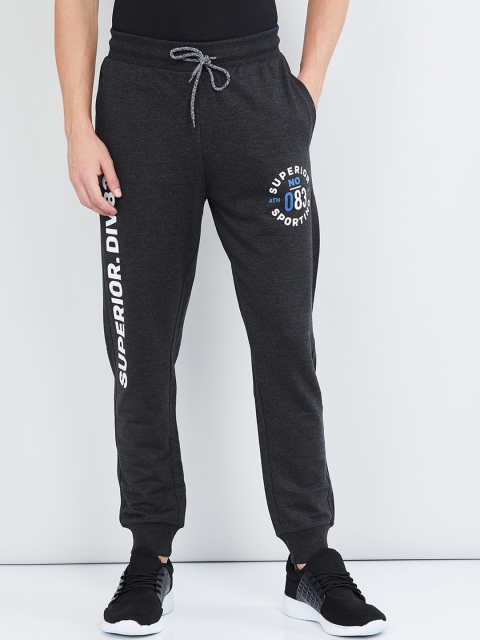 

max Men Grey & White Solid Straight-Fit Joggers