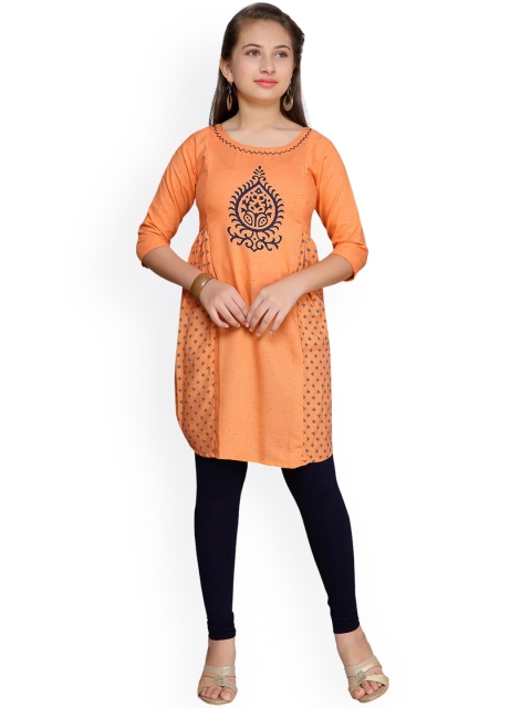 

Aarika Girls Peach-Coloured & Navy Blue Printed Straight Kurta