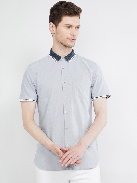 

max Men White Slim Fit Solid Casual Shirt