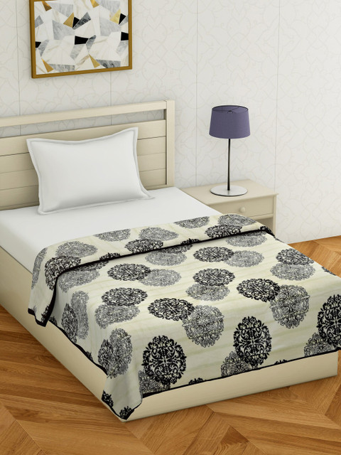 

BOMBAY DYEING Cream & Coffee Brown Ethnic Motifs Mild Winter 210 GSM Single Bed Blanket