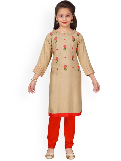 

Aarika Girls Beige Floral Embroidered Thread Work Floral Kurta