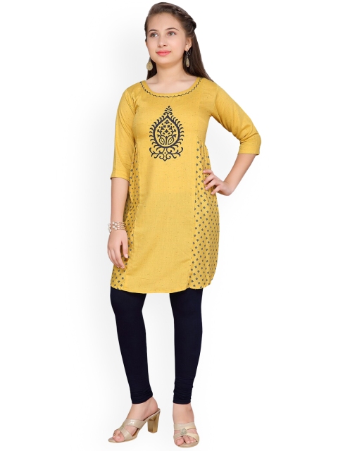 

Aarika Girls Yellow & Black Printed Straight Kurta