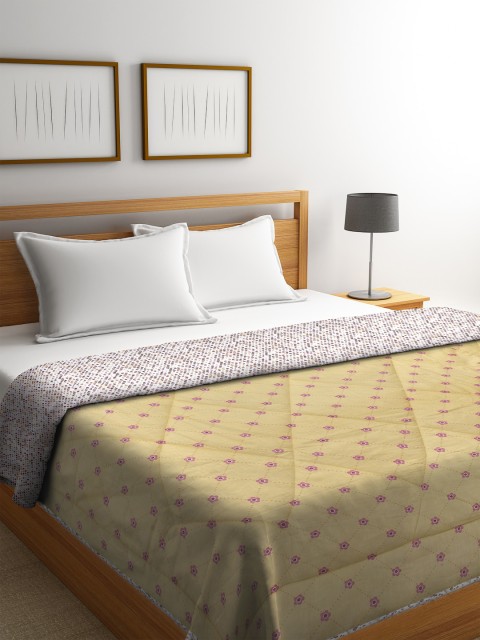 

NEUDIS Yellow & Off-White Floral AC Room 300 GSM Double Bed Reversible Comforter