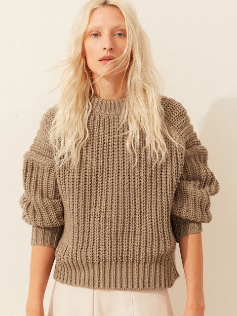 

H&M Women Beige Knitted Jumper