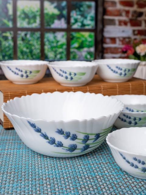 

Laopala Set Of 7 White & Blue Classique Opalware Pudding Bowls