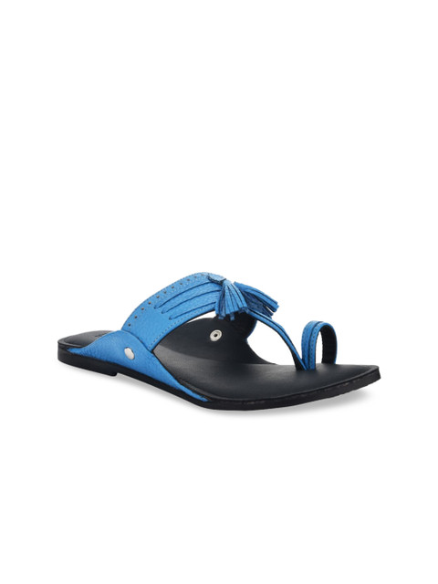 

SKO Women Blue Solid Leather One Toe Kolhapuri Flats