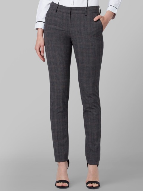 

Park Avenue Women Grey Regular Fit Checked Formal Trousers