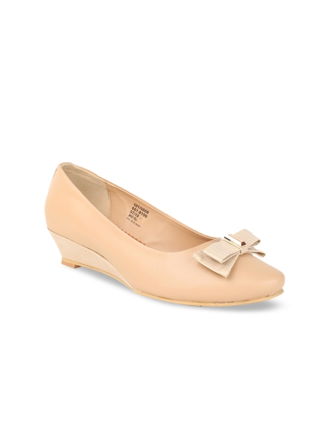

Footin Women Beige Solid Pumps