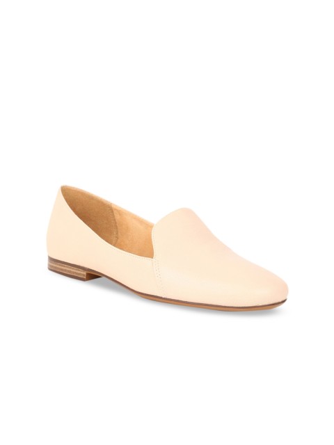 

Naturalizer Women Beige Solid Leather Loafers