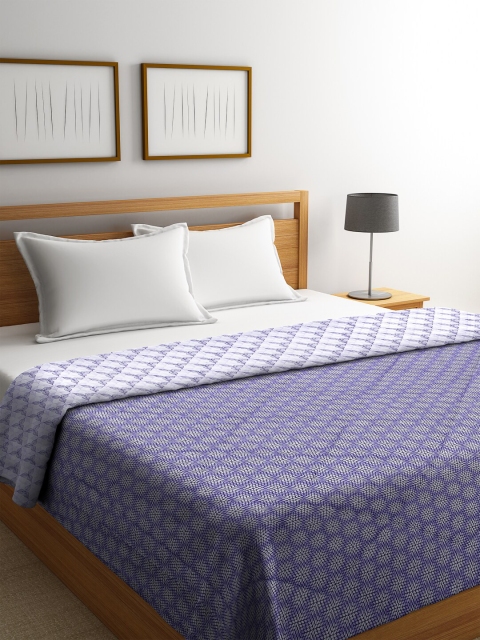 

NEUDIS Blue & White Floral AC Room 300 GSM Double Bed Comforter