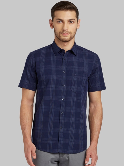 

Parx Men Blue Slim Fit Checked Casual Shirt
