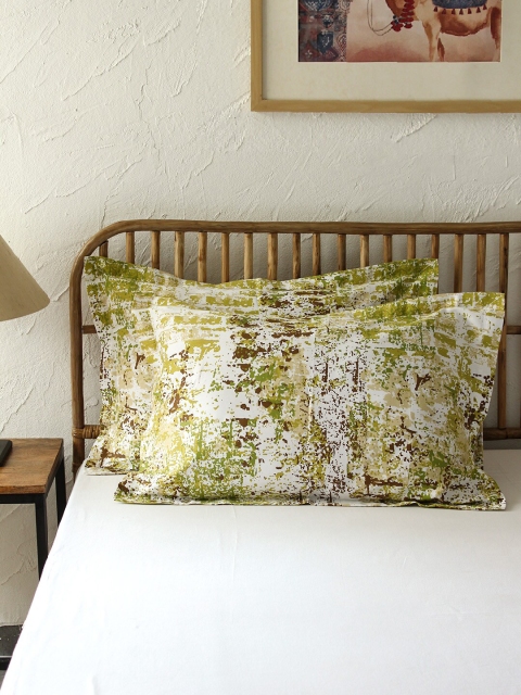 

House This Set Of 2 Off-White & Green Abstract Printed Warped Pillow Covers