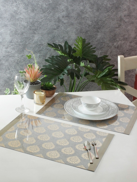 

Eyda Set of 6 Grey & Silver-Toned Jacquard Table Placemats