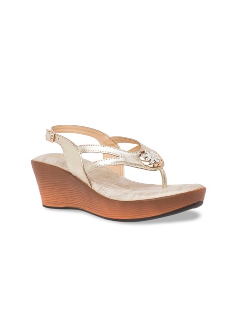 

Sole To Soul Women Gold-Toned Solid Sandals