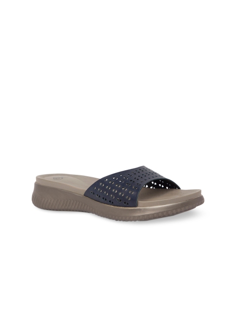 

Sole To Soul Women Blue Textured Sandals