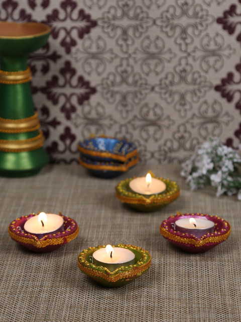 

Aapno Rajasthan Set Of 6 Hand-Painted Swastika Terracotta Diyas, Maroon