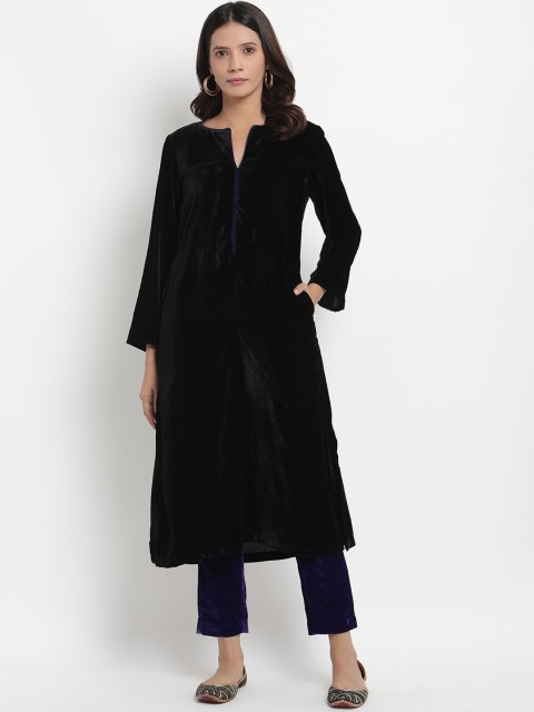 

trueBrowns Women Black Solid Straight Kurta