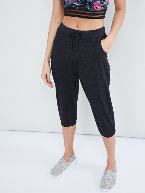 max Women Charcoal Grey Solid Regular Fit Capris