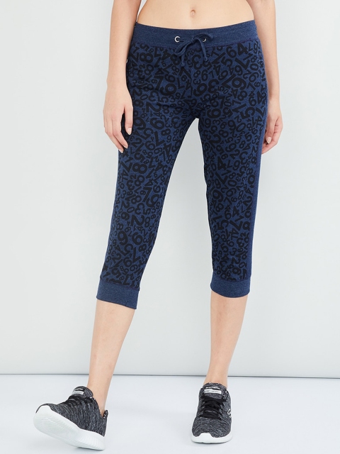 

max Women Blue Printed Slim Fit Capris