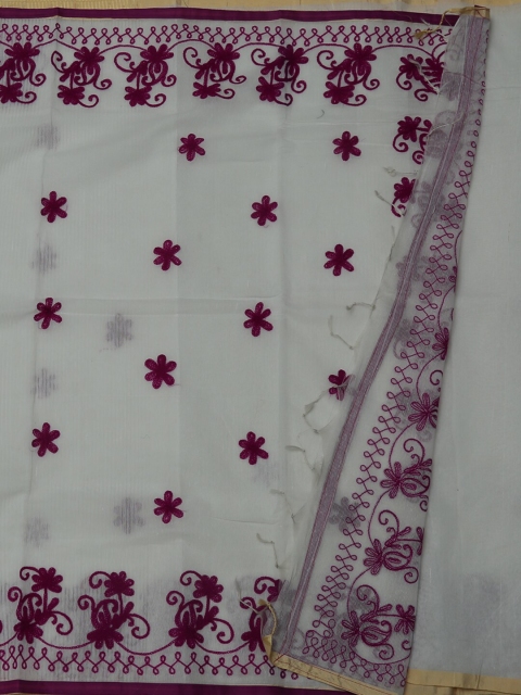 

Pothys Grey & Violet Linen Blend Embroidered Saree