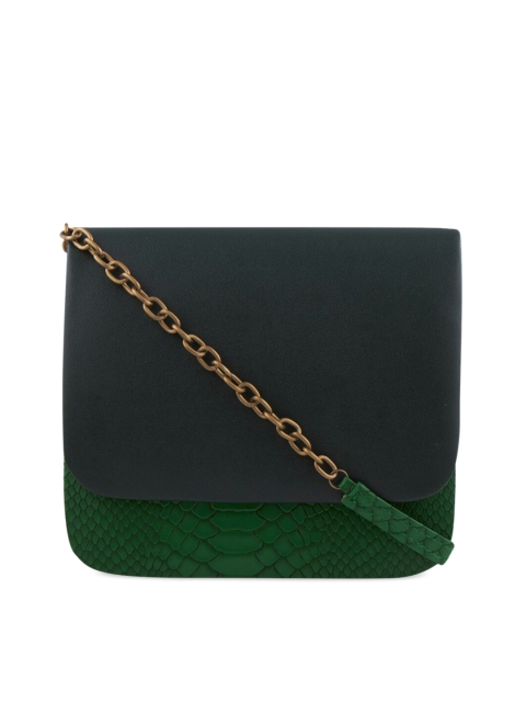 

Tokyo Talkies Black & Green Textured Embellished Clutch