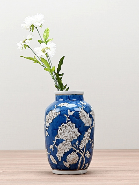 

Pure Home and Living Blue & White Floral Printed Ceramic Vase