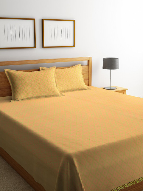 

NEUDIS Peach-Coloured Hand Woven Double Bed Cover With 2 Pillow Covers