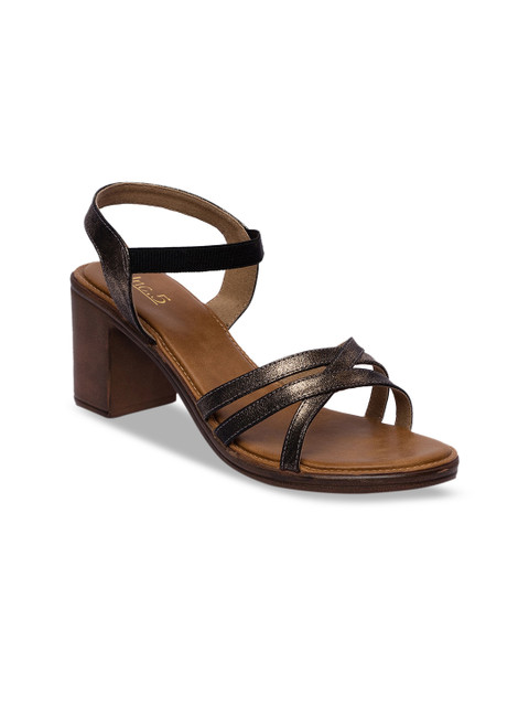 

Inc 5 Women Gold-Toned Solid Sandals