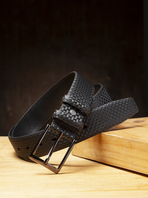 

Apsis Men Black Textured Belt