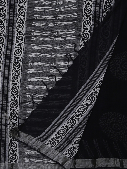 

Pothys Black & White Linen Blend Printed Saree