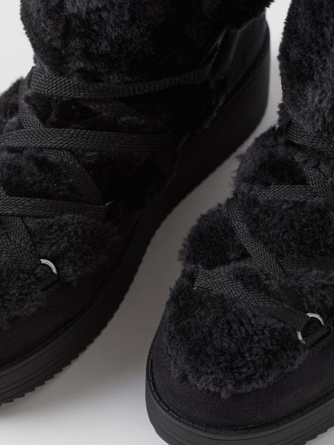 

H&M Women Black Solid Warm-Lined Boots