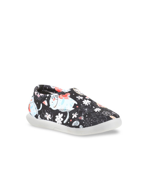

Bubblegummers Boys Black & White Printed Slip-On Sneakers