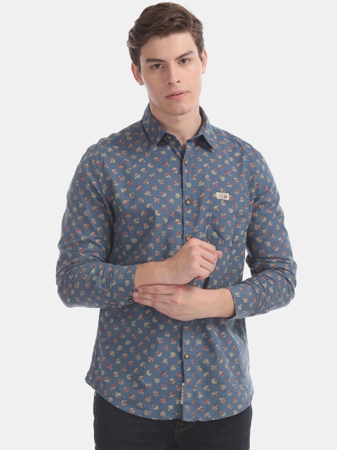 

U.S. Polo Assn. Men Navy Blue & Beige Regular Fit Floral Printed Casual Shirt