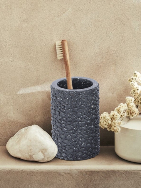

OBSESSIONS Grey Textured Polyresin Alvina Tumbler